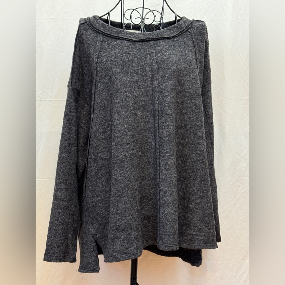 283 - Zenana Outfitters Black Pullover Sweatshirt